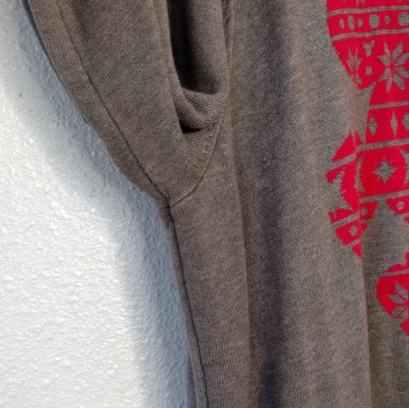 Disney Store Women's Sz 2X Mickey Mouse Pullover Scoopneck Sweater - Picture 7 of 13